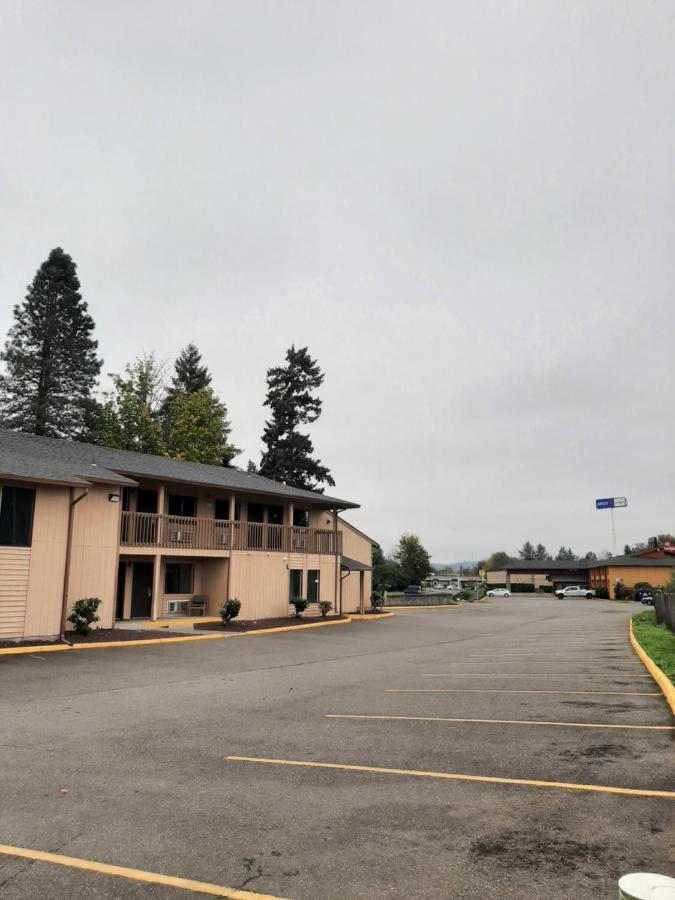 Centralia Inn Bagian luar foto